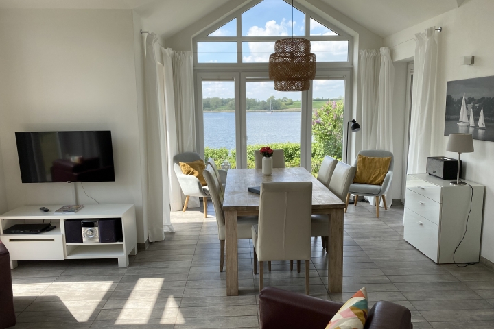 Wohnzimmer mit Blick zur Schlei