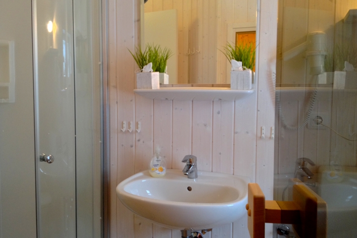 Bad mit Dusche