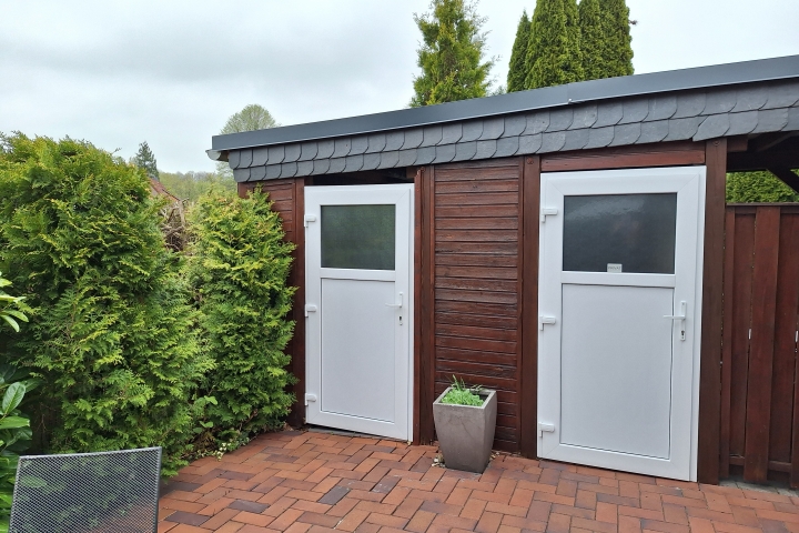 Carport mit Fahrradschuppen