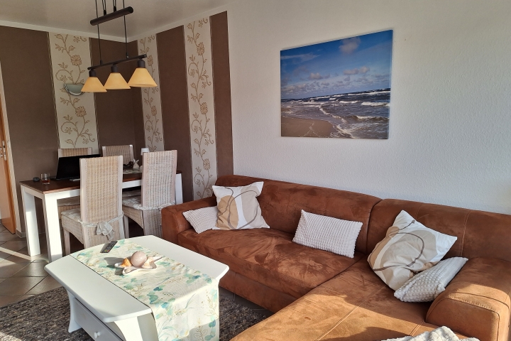 Sofa und Essplatz