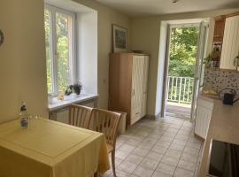 Küche, Blick auf den Küchenbalkon