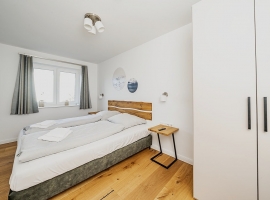 Beispielbild Innenausstattung Schlafzimmer mit Doppelbett
