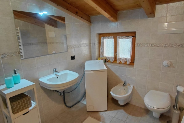 Casa Maja, Badezimmer mit Waschmaschine